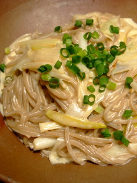 ねぎクリーム蕎麦 『幸福な食卓』より_f0235919_10502361.jpg