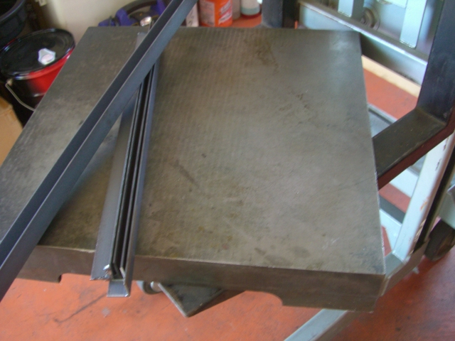 タンク製作の秘密兵器_a0164918_14171430.jpg
