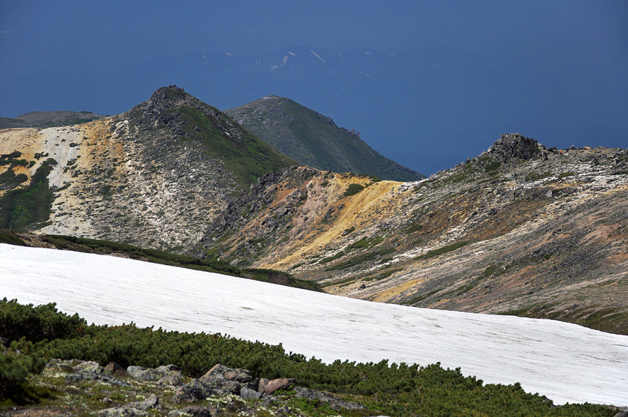 時、すでに遅し．．．赤岳から緑岳方面へ　　2010.6.26_f0200402_1351476.jpg