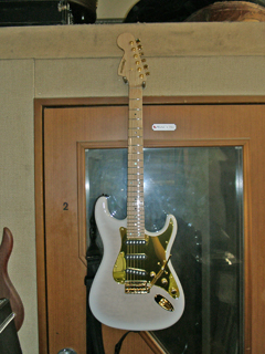 Handmade guitar_a0168628_14503188.jpg