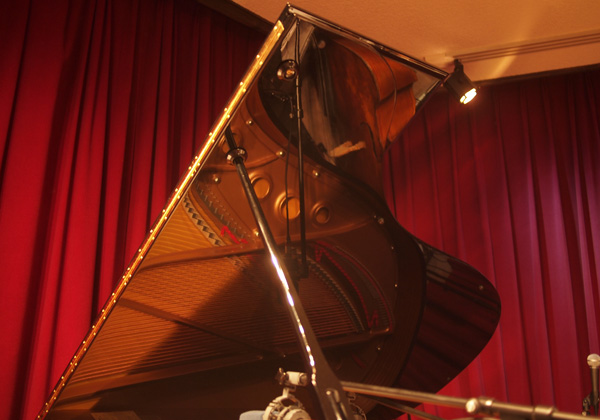 Piano Improvisations_f0137626_2130661.jpg
