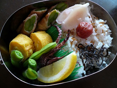 ｱｽﾊﾟﾗの豚肉巻弁当_a0142009_14362717.jpg