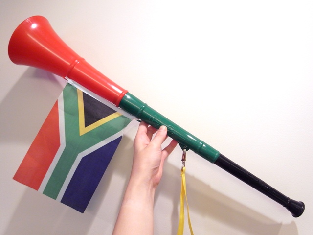 南アフリカのサッカー応援ツール2 Vuvuzela ハナトモのベルギー スウェーデン オーストラリア シンガポール日記