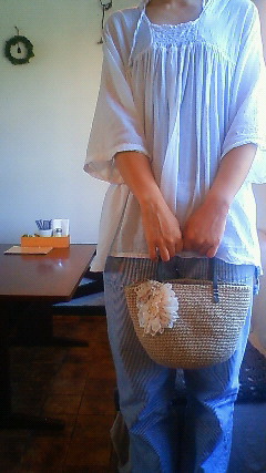 ｺｻｰｼﾞｭ付き麻ひもBag♪_e0170503_2359454.jpg