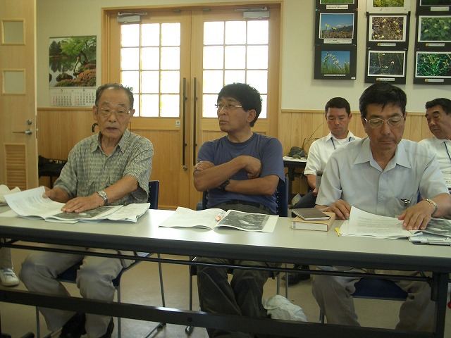 注目の「浮島ヶ原自然公園」を新人議員7名で視察!_f0141310_23305897.jpg