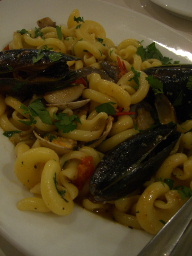 PIZZERIA AZZURRIさん_a0059035_0164130.jpg