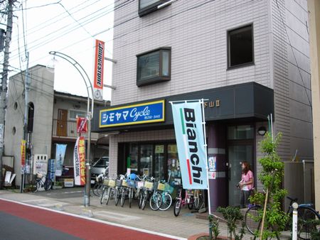 ビアンキ VIA NIRONE 7 お買い上げ!タイヤ交換&バーテープ取替え_e0140354_187918.jpg