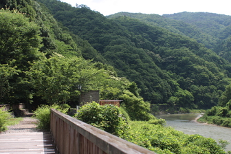 e0024081_8185352.jpg