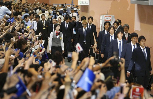 勝てば官軍 日本代表帰国会見 日本サッカーの将来像を見いだすことが今後の課題だ World Cup 10