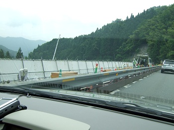 f0112434_1573720.jpg