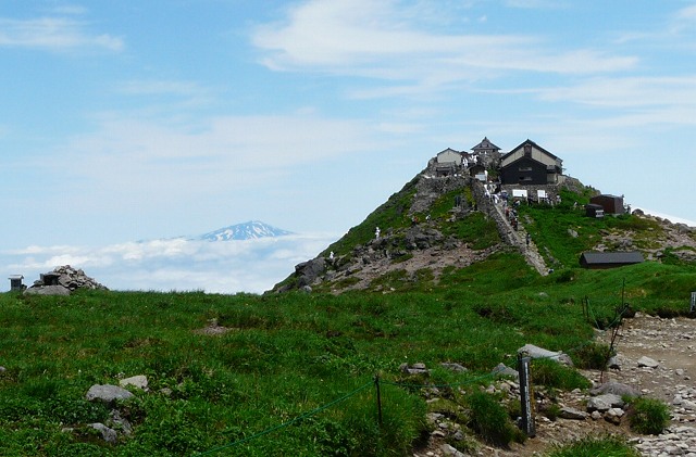 月山も山開き（７月１日）_f0003138_5513648.jpg