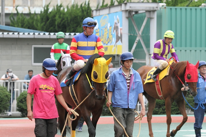 2010年6月27日（日） 福山競馬 11R 夏木立特別 A4 その1_a0077663_961276.jpg