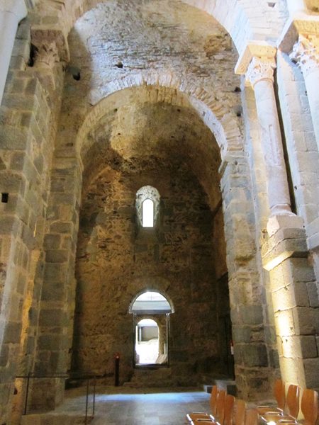 Sant Pere de Rodes 修道院2_b0064411_8263634.jpg