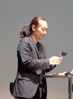 脳カフェ「脳はなぜ、美に魅せられるか」満員御礼:初チャレンジ動画配信with iPhone【追記あり】_d0028322_1354498.jpg