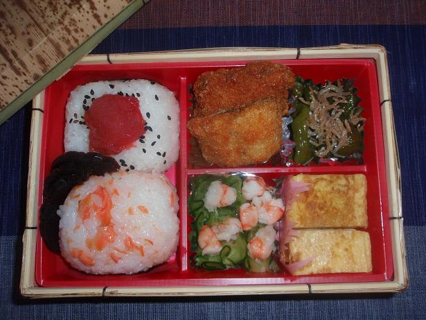 今日の　【心は　いつも乙女弁当】♪_c0098501_375275.jpg