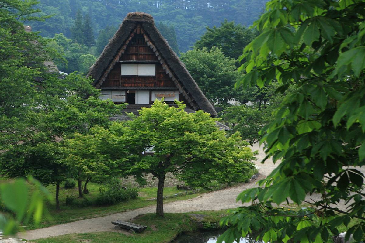 合掌造りの里 岐阜県白川郷荻町（7）_d0106628_3151295.jpg