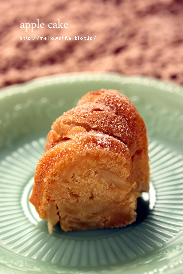 りんごのケーキ_d0124248_10323259.jpg