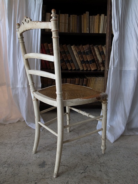 Rattan Chair  _c0143989_1942524.jpg