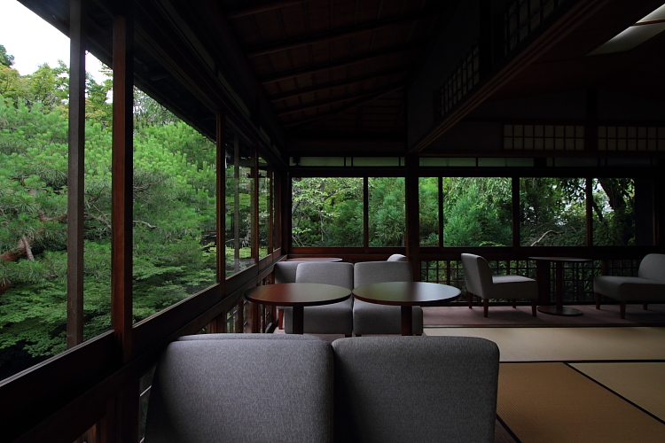 cafe 杏こ庵_e0051888_0372485.jpg