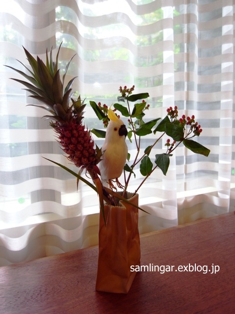 紙袋を花瓶に仕立てる_f0237712_14363090.jpg