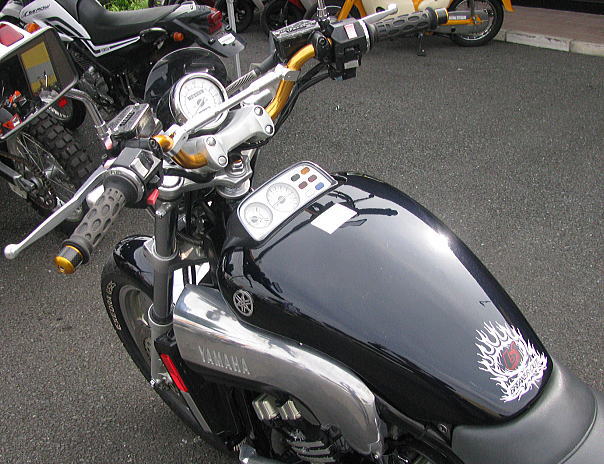 V-MAX_f0178858_18234081.jpg