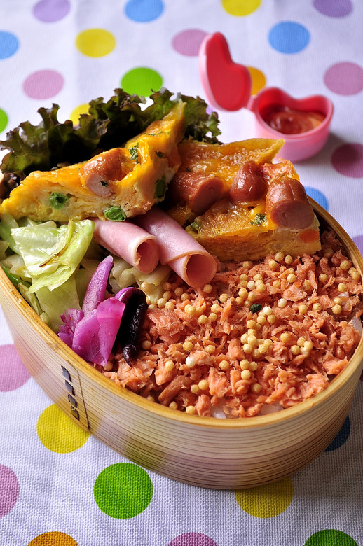 スパニッシュ風オムレツ弁当_b0171098_719323.jpg