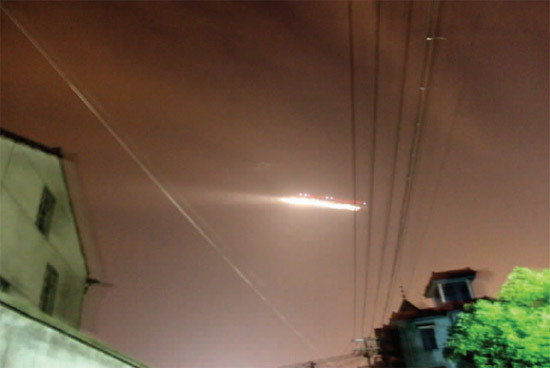 ついに中国に宇宙文明到来か?_e0171614_1119988.jpg