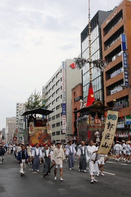 祇園祭　－山鉾巡行（出発）－_b0169330_9385061.jpg