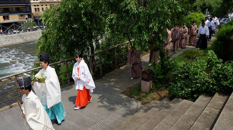 祇園祭２０１０ （７月10日 仲源寺－四条大橋 神輿洗神用水清祓式 ） (2010年07月10日)_c0119555_1413118.jpg