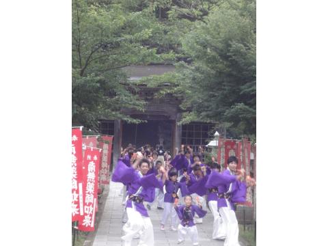 お寺でよさこい！_c0100949_0541686.jpg