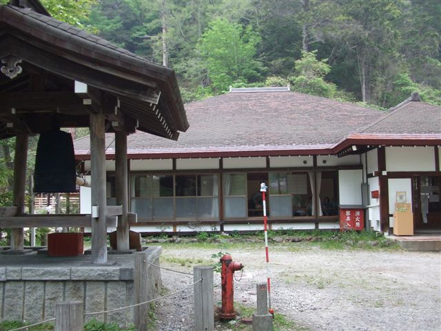 【ナビット神保町ブログ】７／１２（月）【コラムの森】温泉寺_d0052566_16301956.jpg