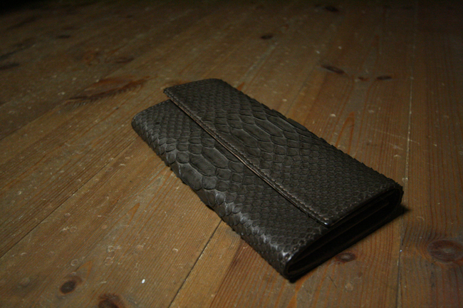 モラレスパイソンーロングウォレット完成!_a0145469_22113061.jpg