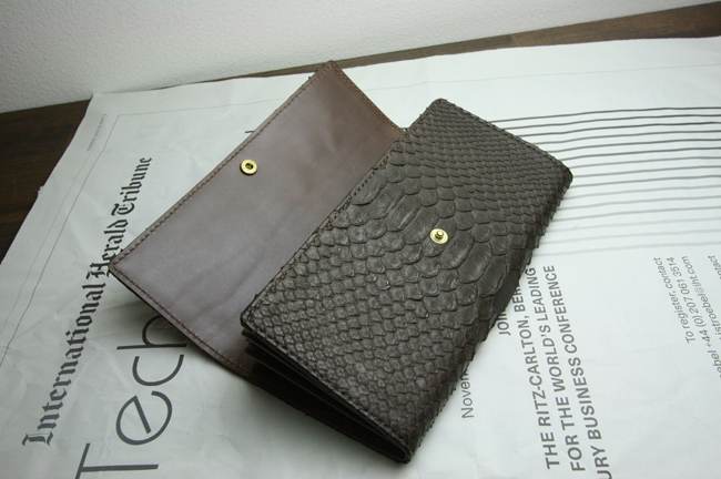 モラレスパイソンーロングウォレット完成!_a0145469_22123883.jpg