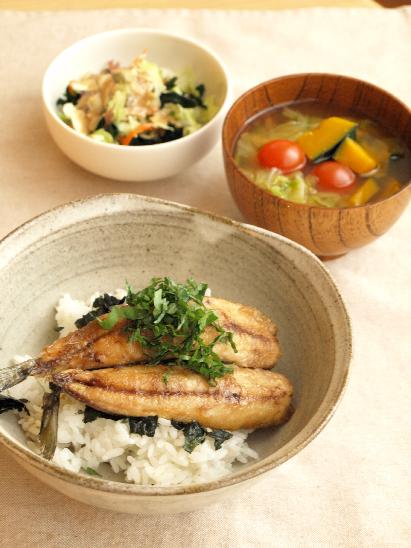 節約料理!?鰯の蒲焼丼と、梅しそチーズチキンカツ_d0128268_1322039.jpg