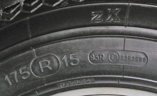 [ my DS 23 の front-Tyres : MICHELIN の現状 ]_c0019483_15515252.jpg