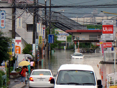 雨で順延4日目_a0047200_16503073.jpg