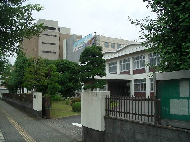 姿を現し始めた「富士法務総合庁舎」_f0141310_22405376.jpg