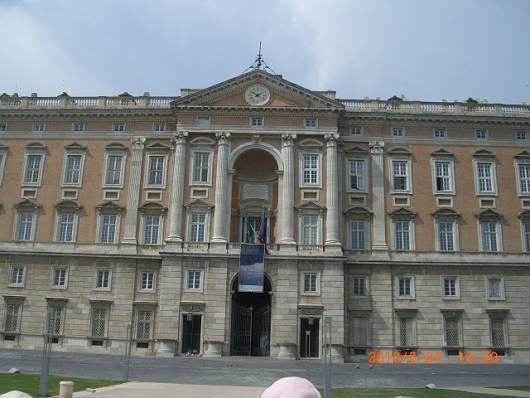 Caserta、Napoli_d0065324_14375453.jpg