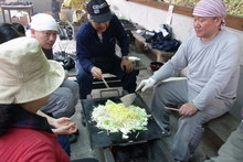 八杉千年の森イベント「本格派・炭焼き体験・窯だし 木炭アート」開催(その3)_e0061225_13572912.jpg