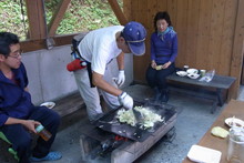 八杉千年の森イベント「本格派・炭焼き体験・窯だし 木炭アート」開催(その3)_e0061225_13575593.jpg