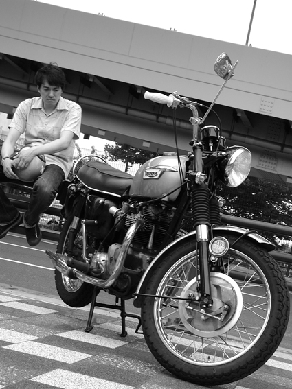 丸山 輝代毅 & TRIUMPH TR6R(2010 0613)_f0203027_10242688.jpg