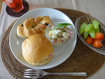 久しぶりにパンを焼きました♪_e0122032_1641239.jpg