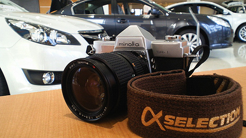 Minolta Sr 1 1962 Rmc Tokina 28 70mm F3 5 4 5 作例 スバルショールームにて Samのlifeキャンプブログ Doors In Out