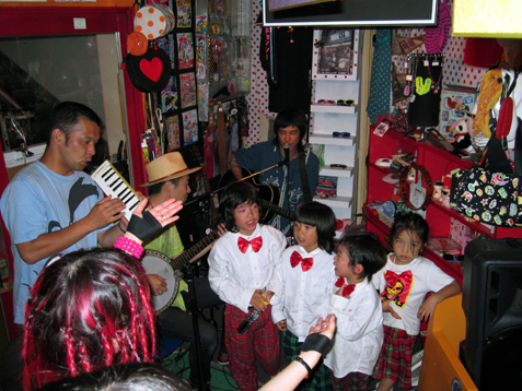 「斧寺カズトシ」ROCK\'nROLL GOSPELの写真とCURRY NIGHT!_d0106911_3234287.jpg