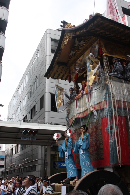 祇園祭　－山鉾巡行（四条通）－_b0169330_2335927.jpg