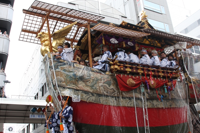 祇園祭　－山鉾巡行（四条通）－_b0169330_2352015.jpg