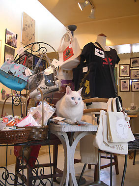 『猫ふんじゃたなギャラリーたち』は終了いたしました。_f0138928_1545662.jpg