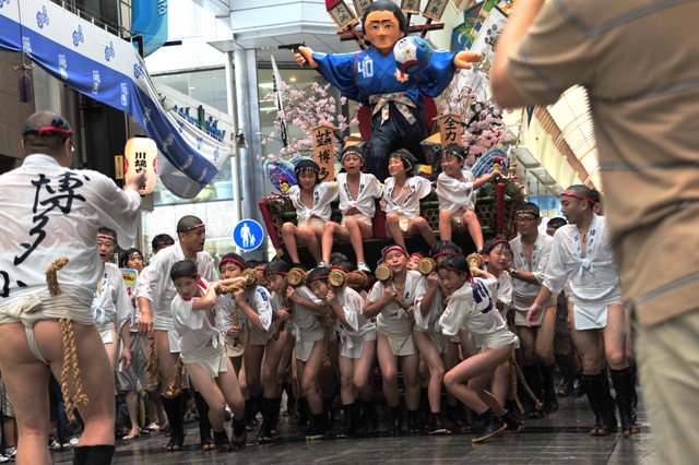 子供山笠　櫛田神社（７月４日）　その二_b0131167_1433084.jpg