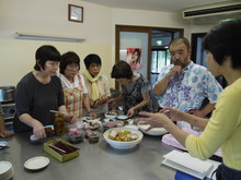 「一品持ち寄り食べ事会」がもやいの郷・農楽園で開催されました_e0061225_17231060.jpg