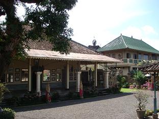 アグン・カランガッサム王宮　Puri Agung Karangasem　その１_a0120328_16181690.jpg